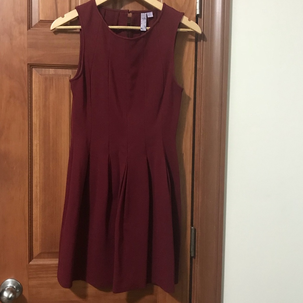 Alya Small Burgundy Dress